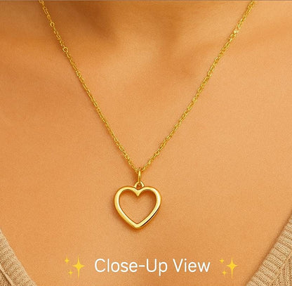 🌙 Elegant Gold Heart Pendant Necklace – Minimalist & Classy Look